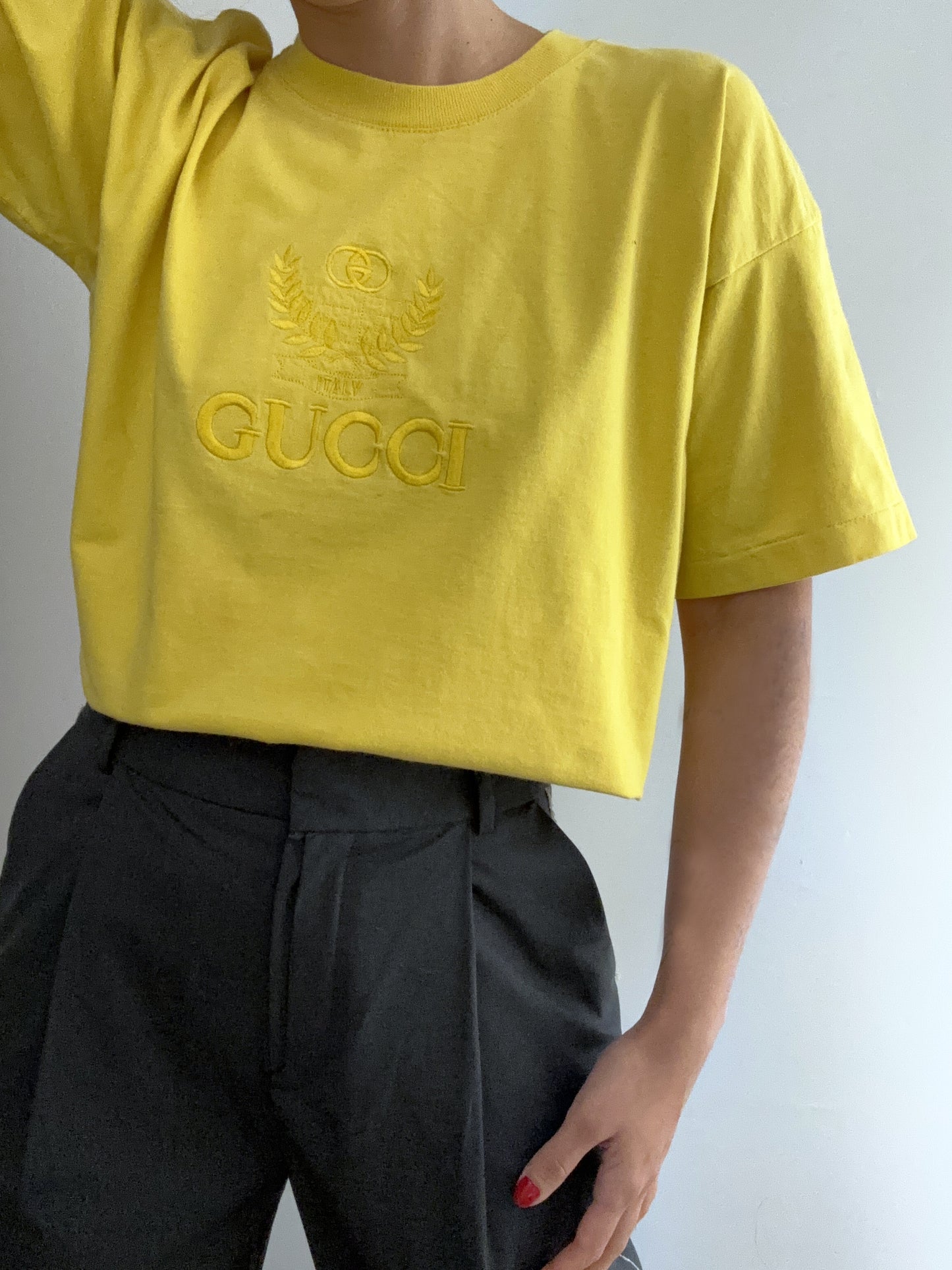 Gucci vintage yellow shirt embroidery logo