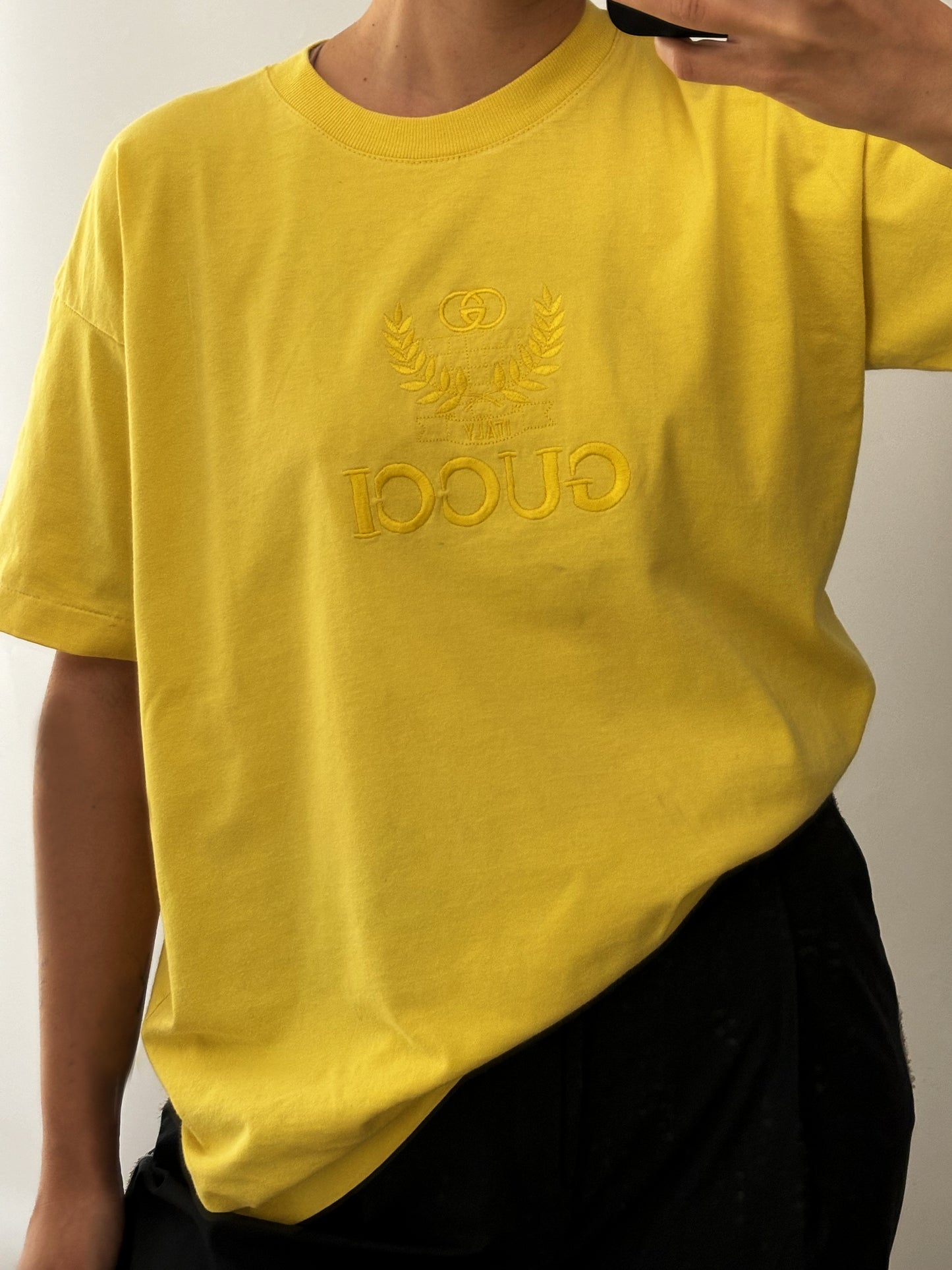 Gucci vintage yellow shirt embroidery logo