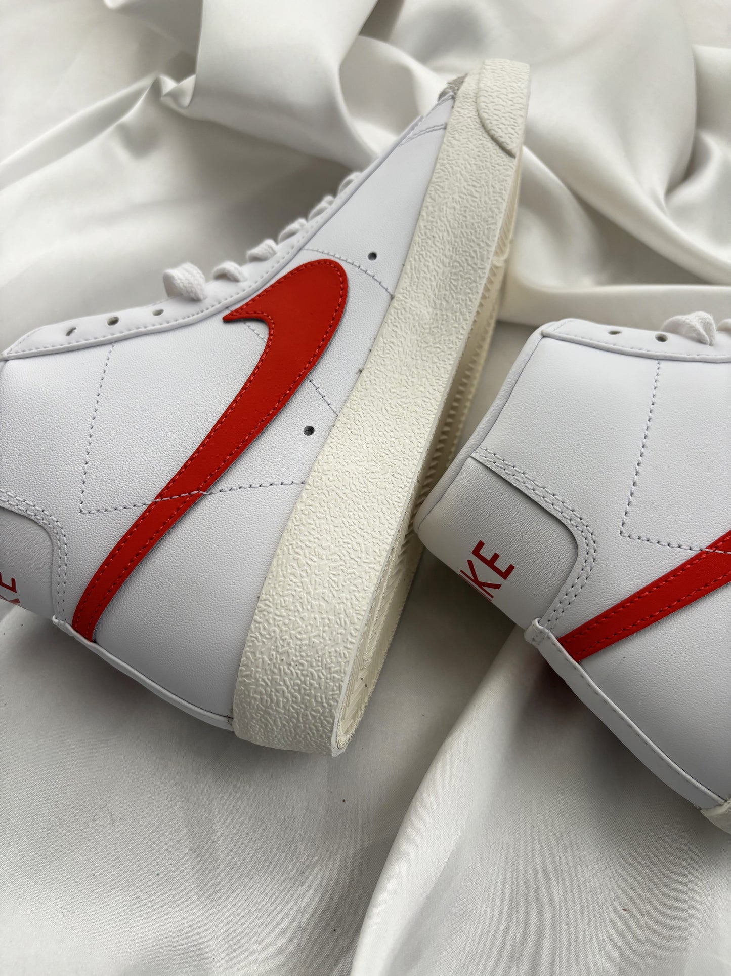 nike blazer red habanero W