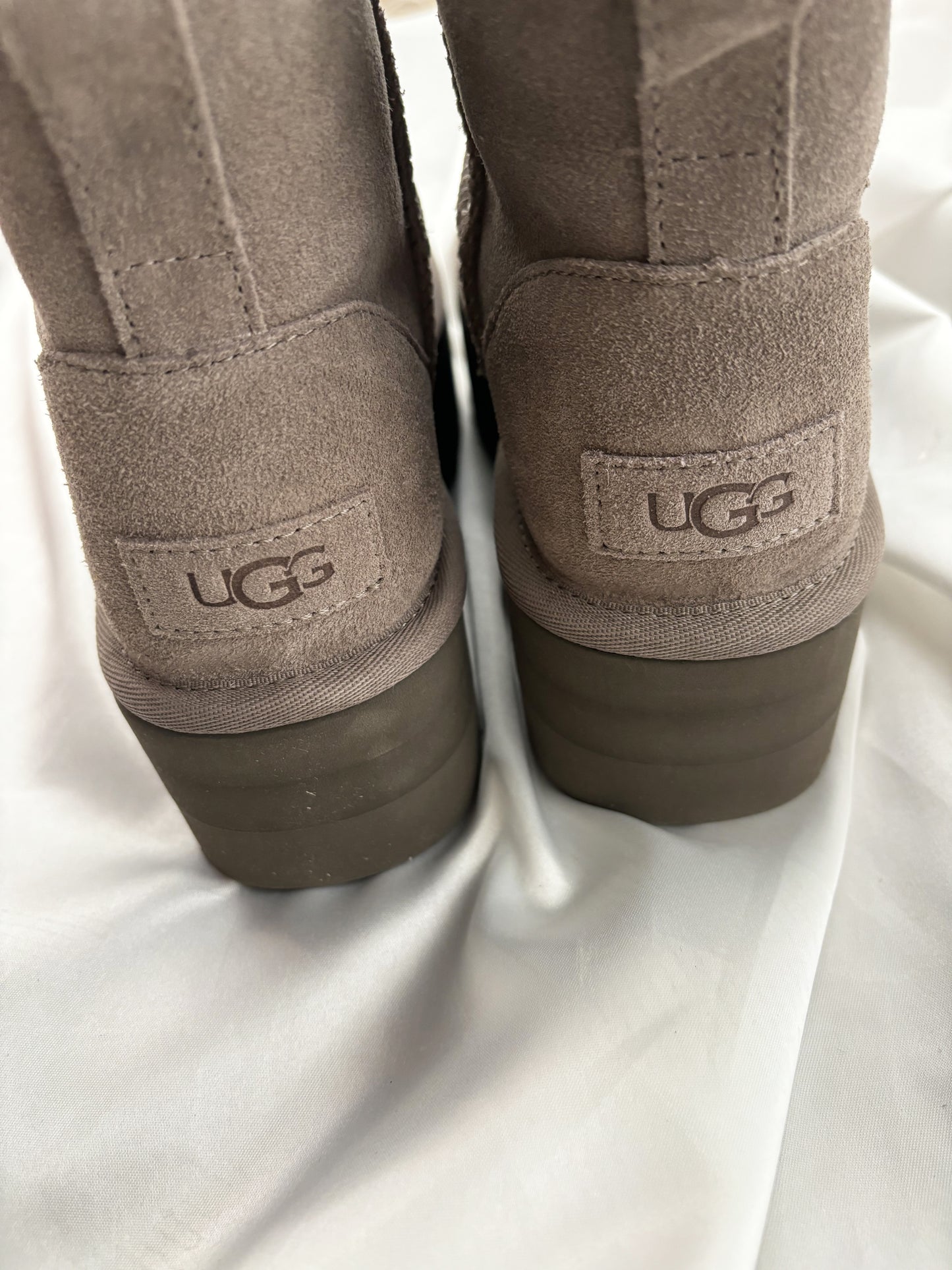Ugg grey suade